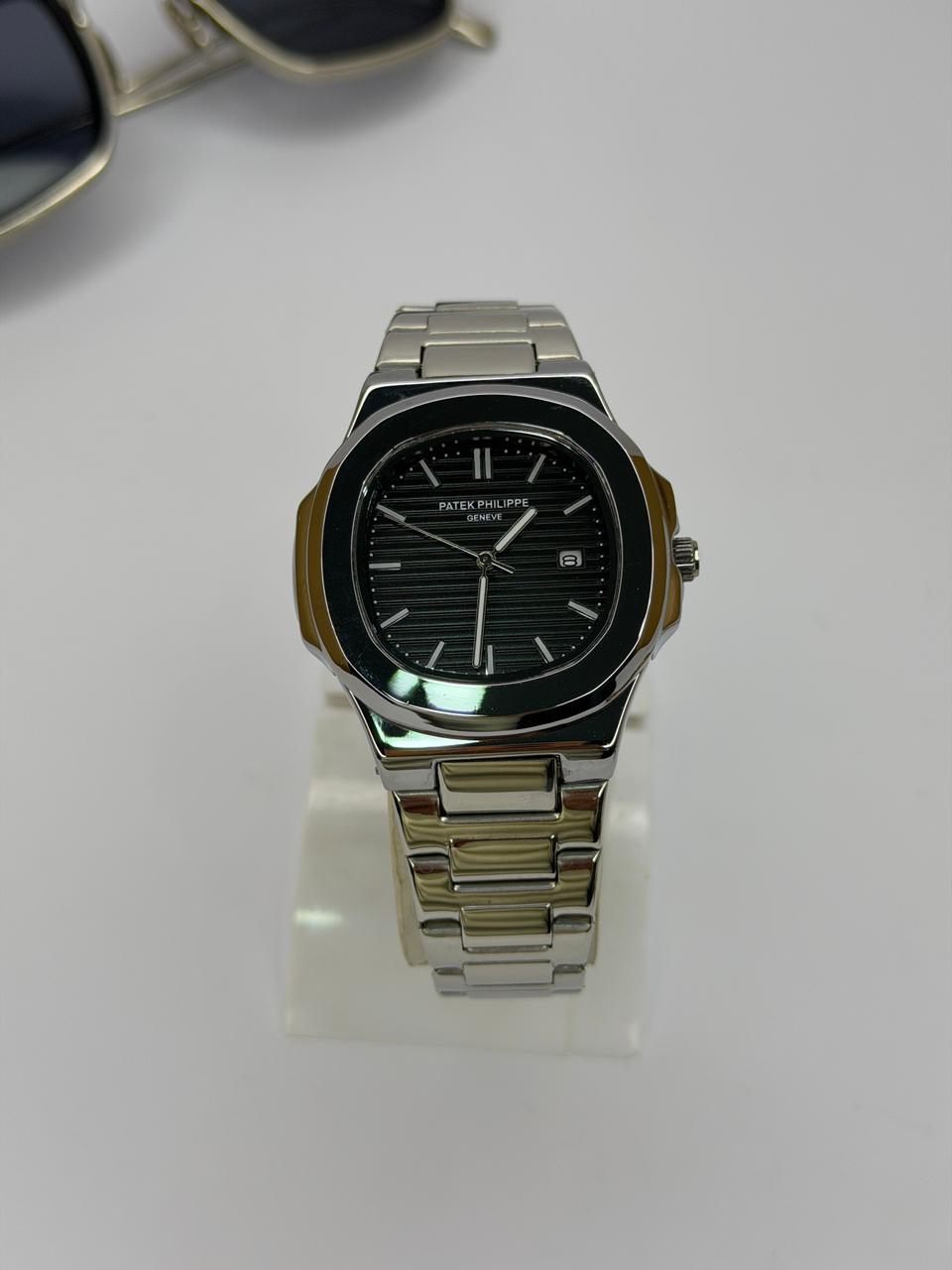 Patek philip - date working